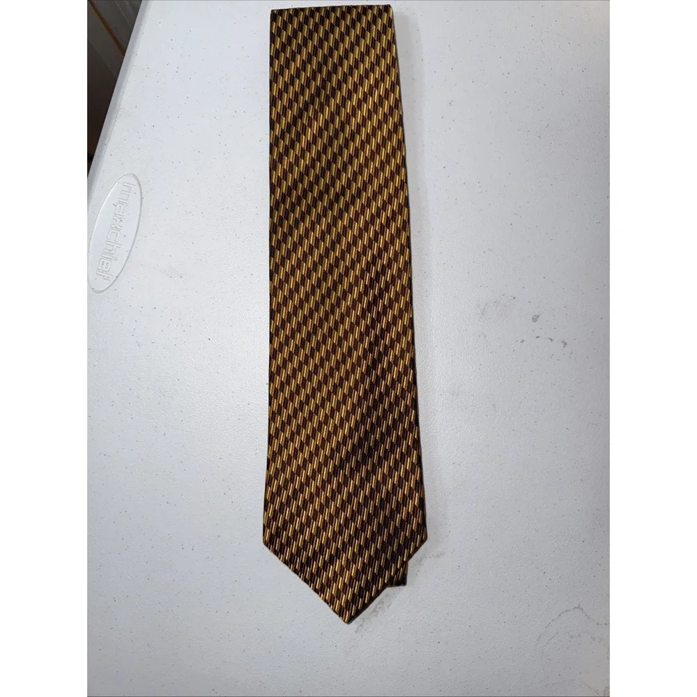 Jos. A. Bank Men's 100% Silk Tie Orange/Brown/Yellow‎ Geometric Pattern